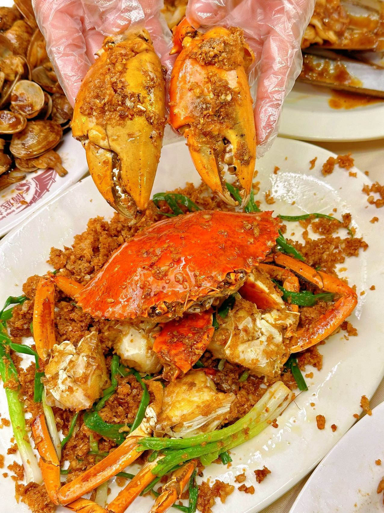 发现香港地道美味:三十多年老店的桥底辣蟹