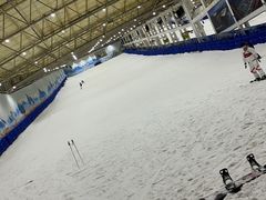-乔波室内滑雪场
