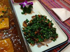 哈尼风味炝香鸡-香巴拉云南餐厅(华莱坞店)