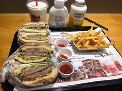 -The Habit Burger Grill 哈比特汉堡(爱琴海店)
