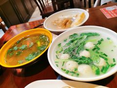 鱼丸肉丸肉皮汤-大壶春生煎(四川中路店)