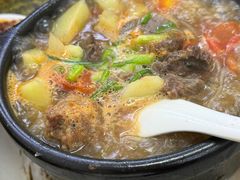 牛肉柿子锅-砂锅酱骨