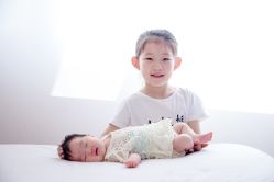 点击看大图 -金色童年新生儿满月摄影(包头店)