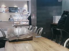 -巴黎贝甜(大宁国际商业广场店)