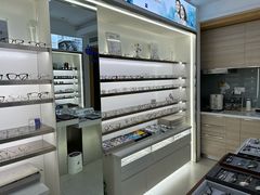 -视野联行眼镜·蔡司·尼康战略合作店(城西银泰店)