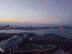 -上海滴水湖皇冠假日酒店