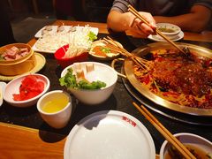 -潮火锅·麻辣牛肉火锅(观音桥方圆·LIVE店)