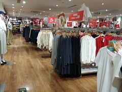 -优衣库(哈尔滨中央大街店)