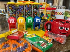 -m豆巧克力世界(上海世茂广场店)