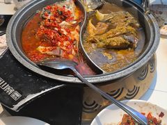 -阿瓦山寨·湘菜现炒·剁椒鱼头王(咸阳总店)