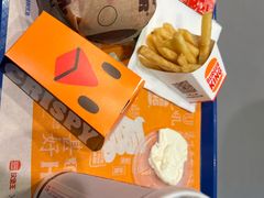 -汉堡王(颐和汇邻湾广场店)