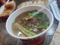 -花儿姐与战哥的美食档