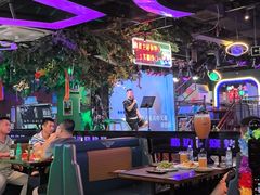 -路边边.炒菜烧烤.音乐餐厅(良乡长虹店)