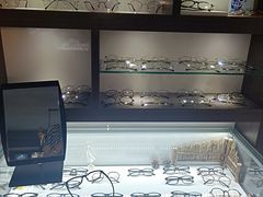 -视野联行眼镜蔡司·依视路官方授权店(顺城店)