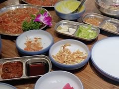 -明洞阿姨·韩式酱蟹烤肉·创意料理(三元桥店)