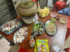 -威邵鸡煲(西华路总店)