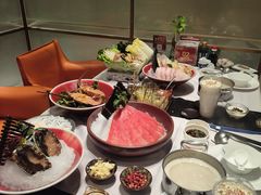 -红鼎豆捞·非遗鲍皇汤火锅(宝丰路店)