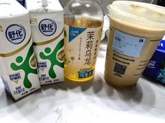-瑞幸咖啡(绿地锦峰大厦店)