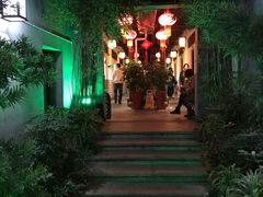 -唔呶喔哩酒家(生产街店)