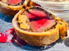 惠灵顿牛排-弦月窗LUNETTE BY AMANDA(复兴路店)