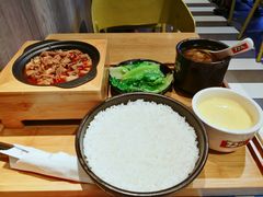 -72街红烧排骨饭(海珠丽影广场店)