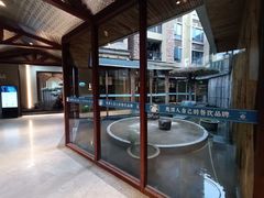 -忆江南·临江鱼馆