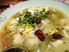 老坛酸菜鱼-胡桃里音乐酒馆(仓山万达店)