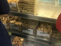 面包甜点陈列柜-上海哈尔滨食品厂(汇联商厦店)