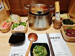 -独食火锅·半米屋台(直营总店)