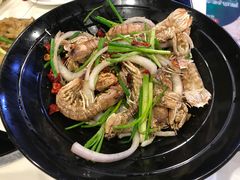 -虾弄弄海派小龙虾·牛羊蝎子火锅