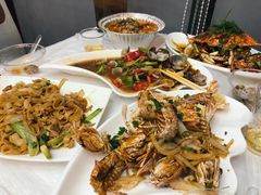 -覃记海鲜美食餐厅