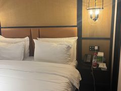 -万泊酒店(长沙五一广场国金中心店)