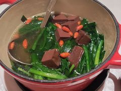春季头茬韭菜猪红-维园悦谱·海派家常菜(乌鲁木齐南路店)