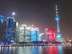 -黄浦江游览十六铺3号码头网红自助餐