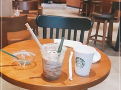 大堂-星巴克(西安曲江银泰店)