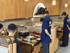 -围炉肉舍•炭烤活鳗•丹东海鲜烤肉(步行街店)