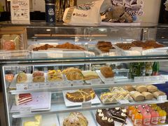 面包甜点陈列柜-Peet's Coffee皮爷咖啡(大学路店)