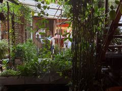 -Cuc Gach Quan Restaurant