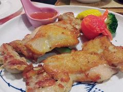-樱花里音乐餐吧·牛扒椰子鸡(东圃店)