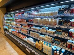 面包甜点陈列柜-七鲜超市(瑞虹天地太阳宫店)