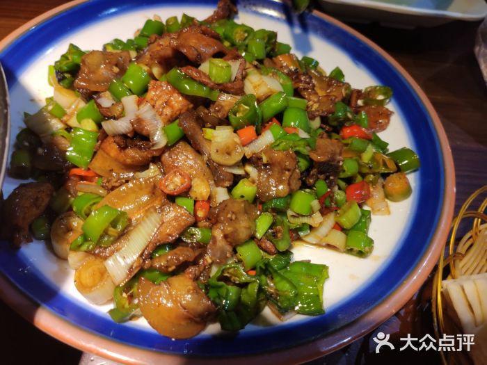 周大厨辣椒炒肉(海州万达店)辣椒炒肉带饼图片