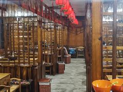 大堂-果松木炭酸菜铜火锅·外婆参鸡汤