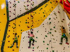 -问山MountQuest攀岩馆