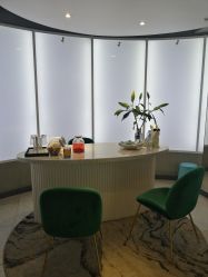-PE SALON