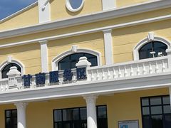 -甘南服务区-停车场