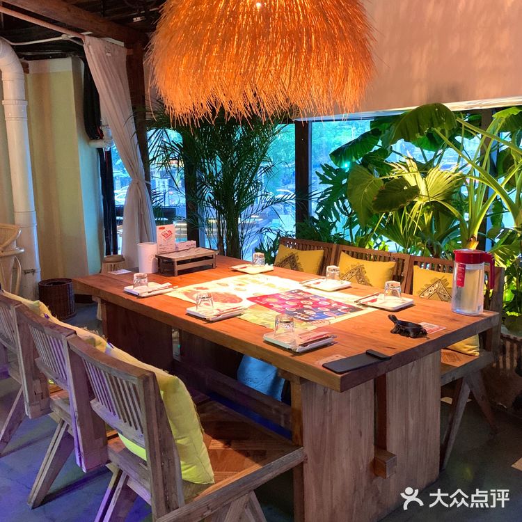 这家烧烤小酒馆也太有氛围啦💃🏻