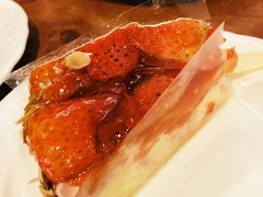 草莓奶酪蛋糕-凯宾美食廊Kempi Deli·凯宾斯基饭店(亮马桥路店)