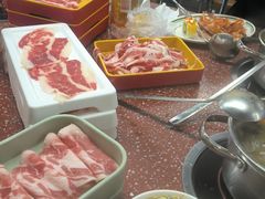 -四囍码头海鲜烧烤自助火锅(外滩南京东路悦荟广场店)