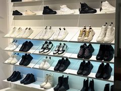 -百年港湾奥特莱斯(香炉礁店)