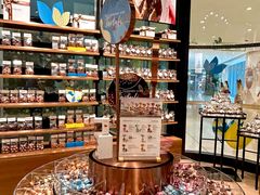 -Laderach 莱德拉(上海环贸iapm店)